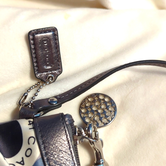 COACH Signature BLUE Alexandria Wristlet - Picture 9 of 11